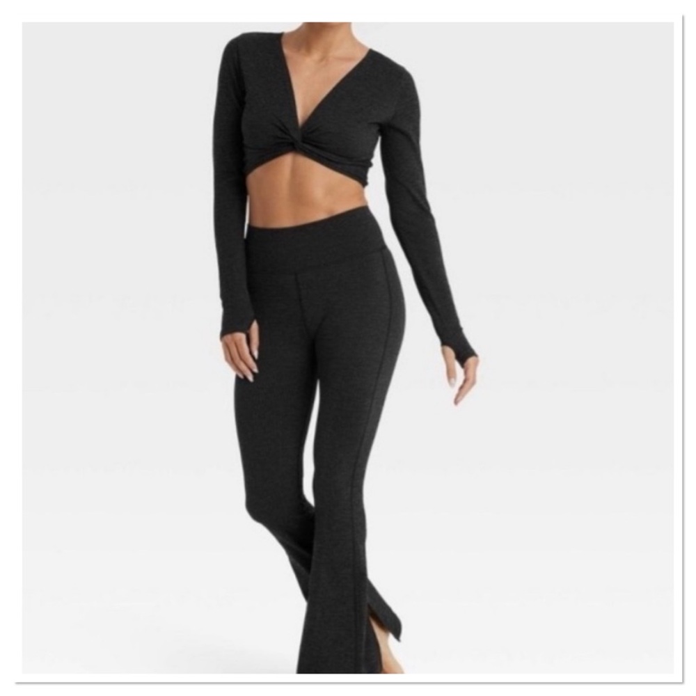 Women’s Wear 2 Ways Long Sleeve Crop Top Joylab Black